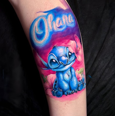 Bu galeride Mesut Ayvaz’ın Eskişehir’de gerçekleştirdiği realistik dövme, black grey ve özel tasarım tattoo çalışmalarını inceleyebilirsiniz. Her dövme kişiye özel olarak tasarlanır ve profesyonel ekipmanlarla uygulanır.
