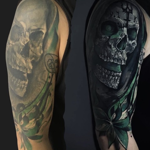 Bu galeride Mesut Ayvaz’ın Eskişehir’de gerçekleştirdiği realistik dövme, black grey ve özel tasarım tattoo çalışmalarını inceleyebilirsiniz. Her dövme kişiye özel olarak tasarlanır ve profesyonel ekipmanlarla uygulanır.
